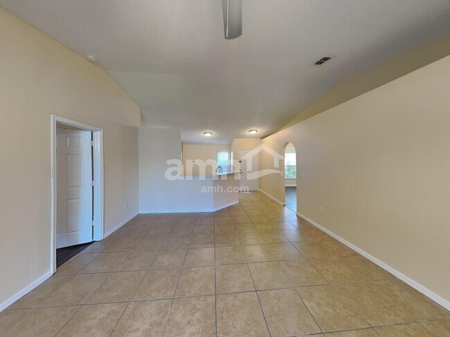 Building Photo - 375 Regal Downs Cir