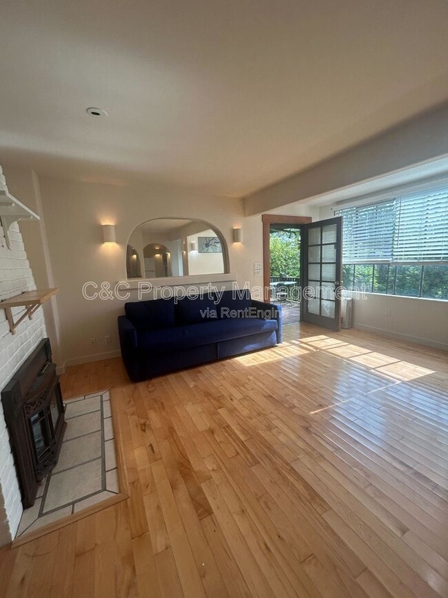 Building Photo - 1194 Sterling Ave