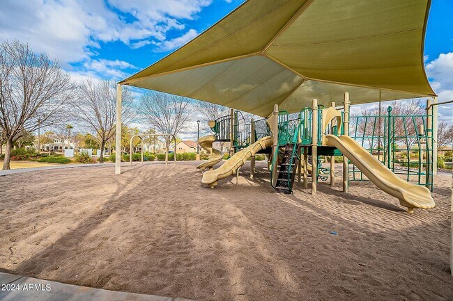 Building Photo - 2873 E Bart St