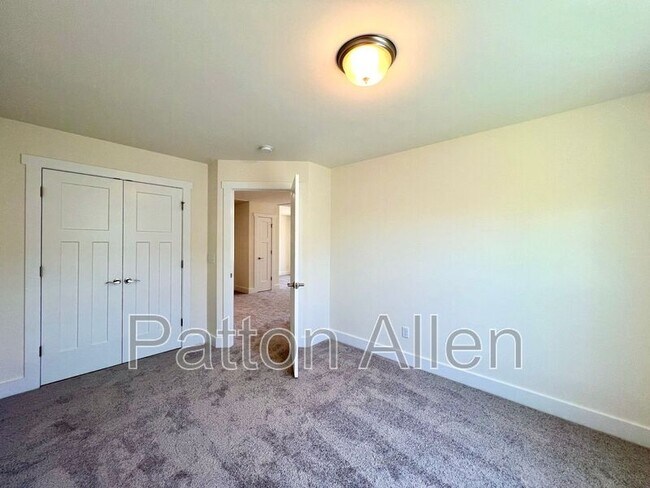 Building Photo - 117 N Christie Ct