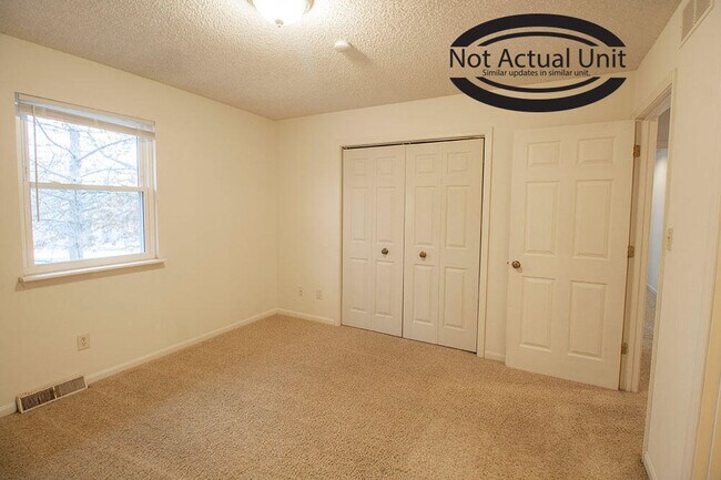 Building Photo - 1911 Mirtle Grove Ct