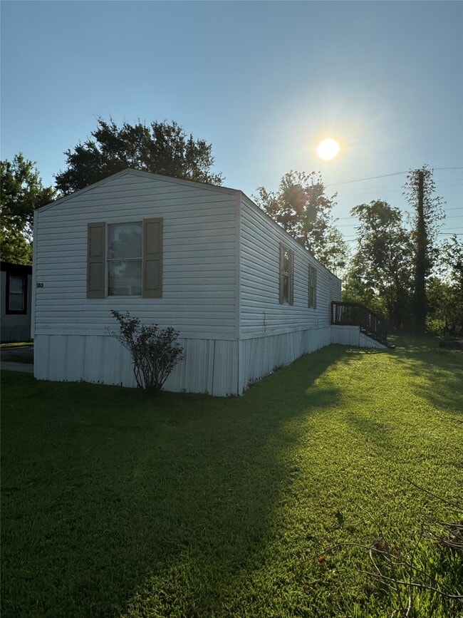 Building Photo - 1938 Garden Rd