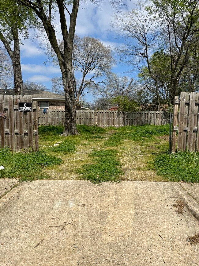 Building Photo - Questions please contact Joshua LaFever 50...