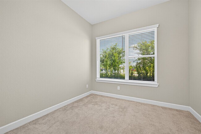 Building Photo - 302 Pure Parsley Path