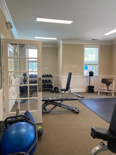 Building Photo - 615 Metro Sta