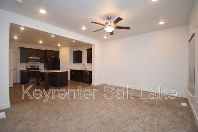 Building Photo - 2726 E Iron Bark Alley