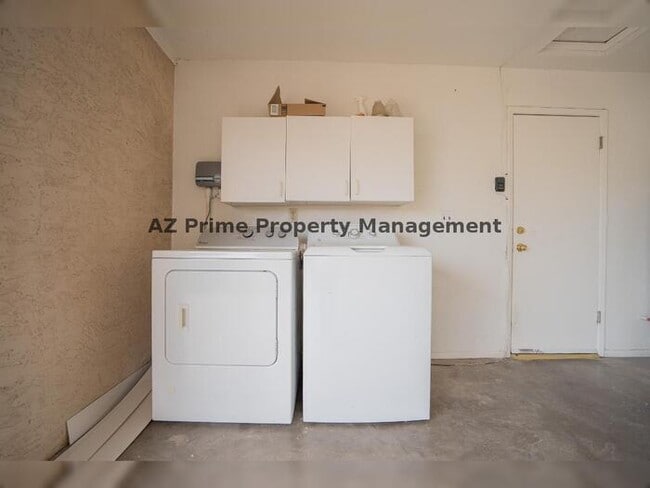 Building Photo - 1473 N Amarillo St
