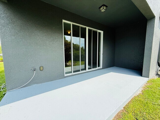 Building Photo - 2856 Suncoast Blend Dr