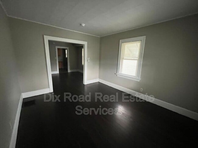 Building Photo - 306 Hudson Ave