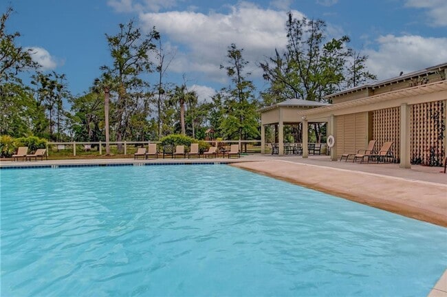 Building Photo - Coming Available!