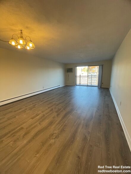 Building Photo - 245 Main St