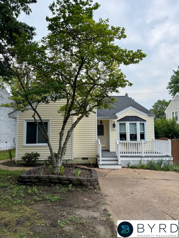 Building Photo - 1703 Sheldrake Ct