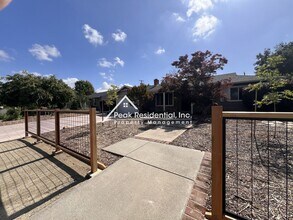 Building Photo - Spacious 2bd/2ba Arden Area Home-Must See!