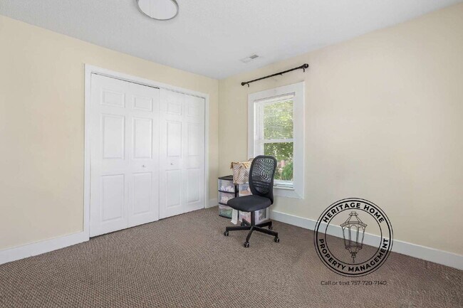 Building Photo - "Charming 3-Bedroom Home with Spacious Interiors in Norfolk's Heart!"