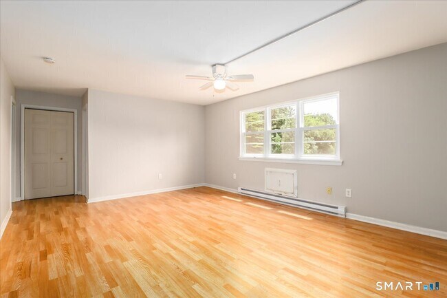 Building Photo - 96 Belair Dr