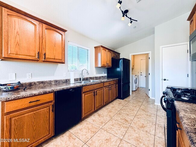 Building Photo - 39577 Diamond Bay Dr