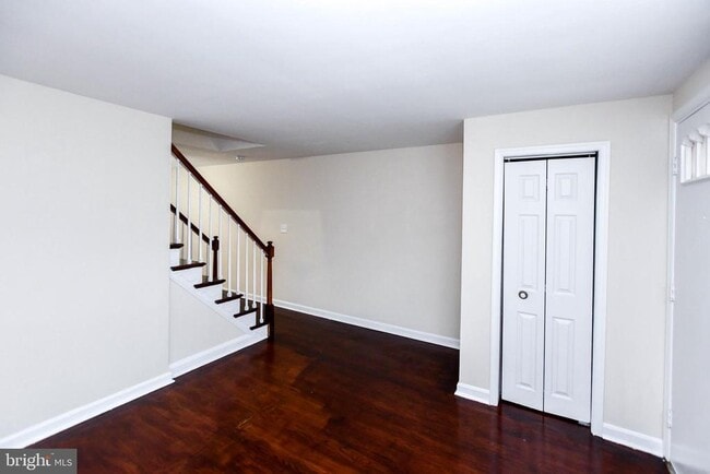 Building Photo - 4773 Elison Ave