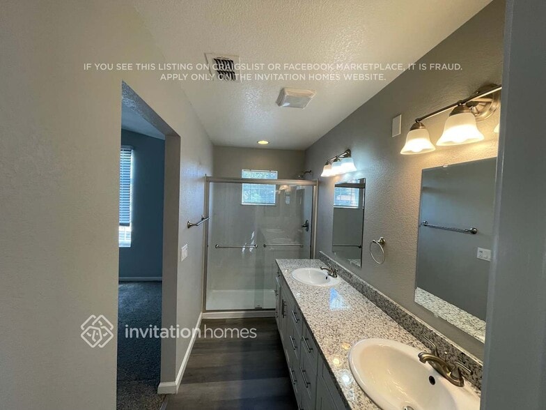 Building Photo - 472 Woodcrest Dr