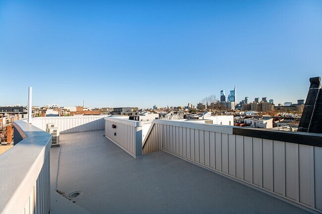 Building Photo - Fairmount/Brewery town gorgeous luxury apartment home, oversized rooms