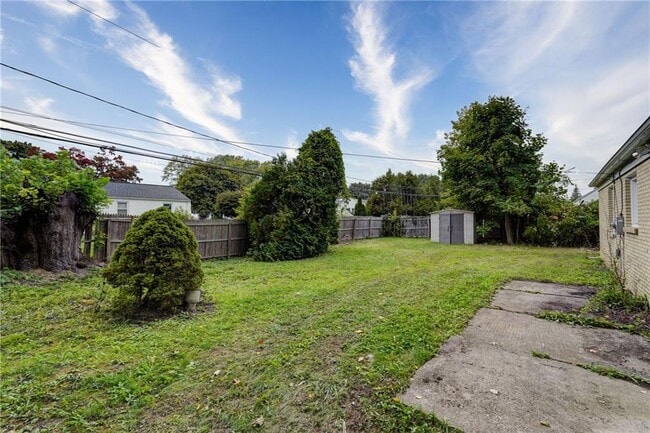 Building Photo - 4539 Dewey Ave