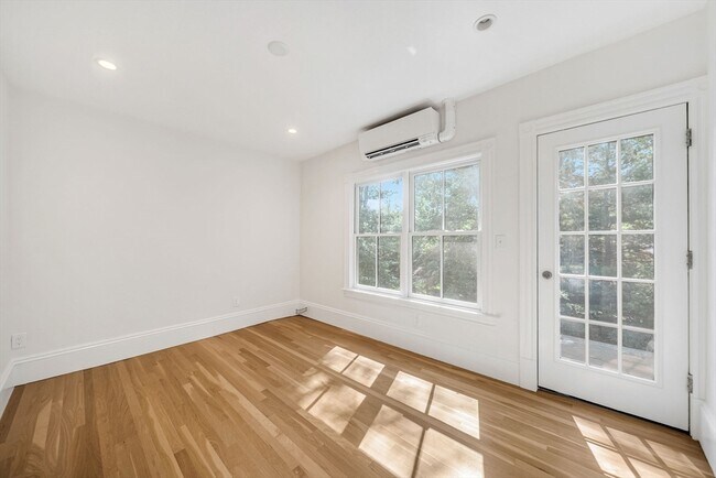 Building Photo - 20 Albion Pl