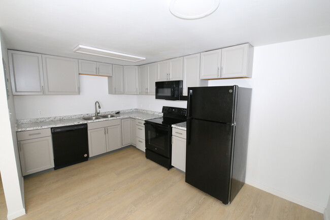 IMG_1686 - OakView Apartments
