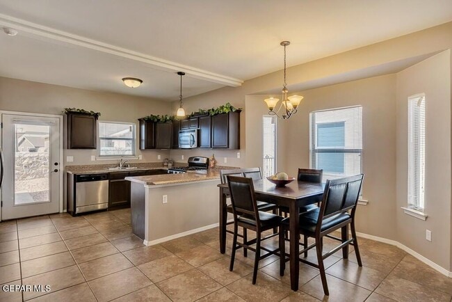 Building Photo - 12921 Hueco Cave Dr