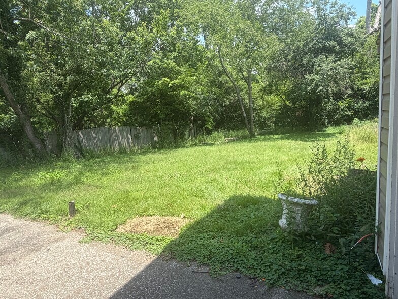 Building Photo - 3056 Dale Hollow Dr
