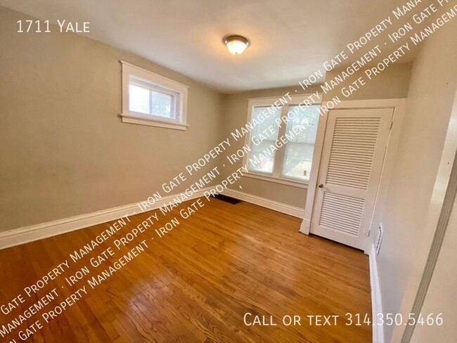 Building Photo - 1711 Yale-
