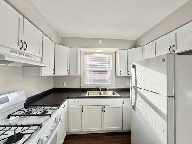 Building Photo - 1306 Copeland Ave