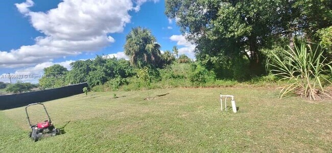 Building Photo - 743 Grant Blvd