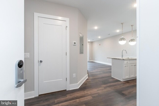 Building Photo - 45 W Haines St