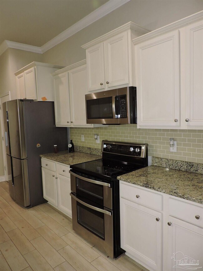 Building Photo - 4221 Essex Terrace Cir