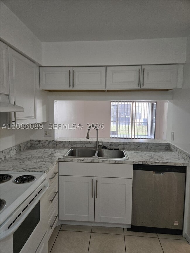Building Photo - 2257 SW 80th Terrace