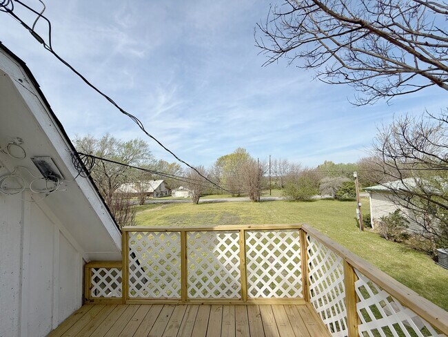 Building Photo - 137 Pearce Dr