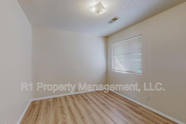 Building Photo - 3473 Martin Meadows Dr NE