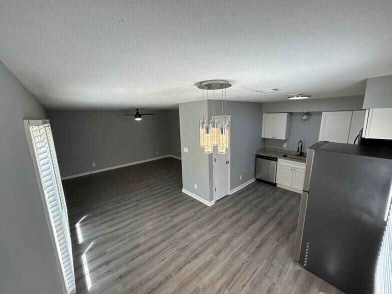 Building Photo - 4205 Mica Ave