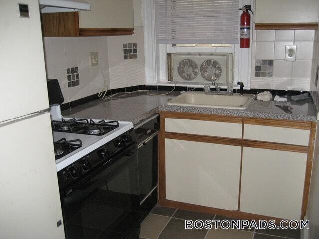 Building Photo - 1572 Commonwealth Ave