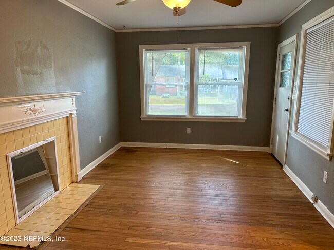 Building Photo - 1123 Brierfield Dr