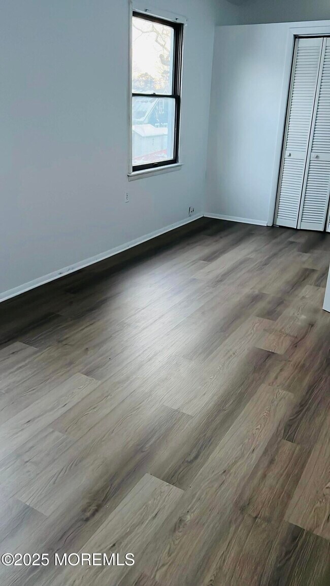 Building Photo - 439 Mantoloking Rd