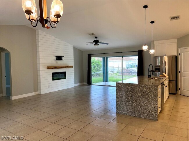 Building Photo - 2502 31st St SW