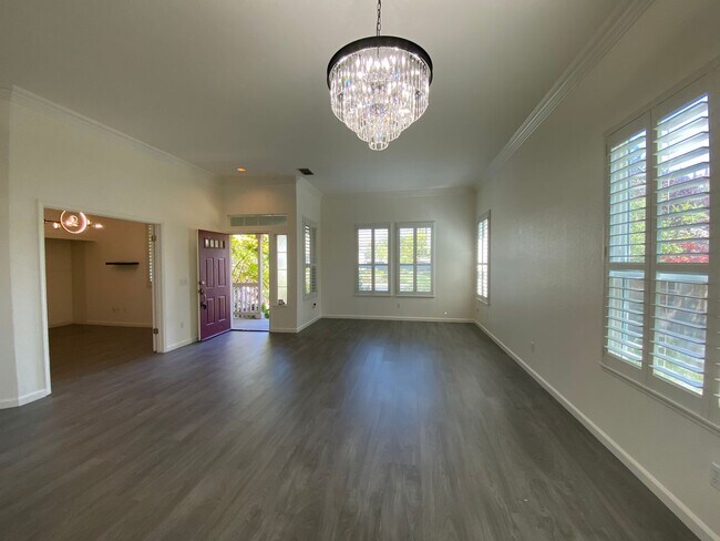 Building Photo - Castlerock Gated Community off Hilborn! Be...