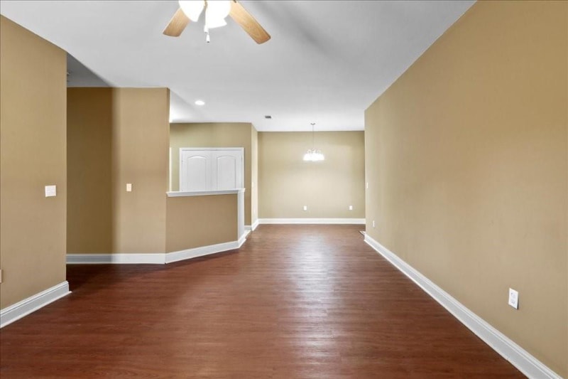 Building Photo - 43215 Creek Cir