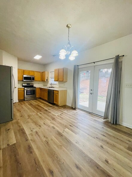 Building Photo - 3709 Hutchinson Trace Dr