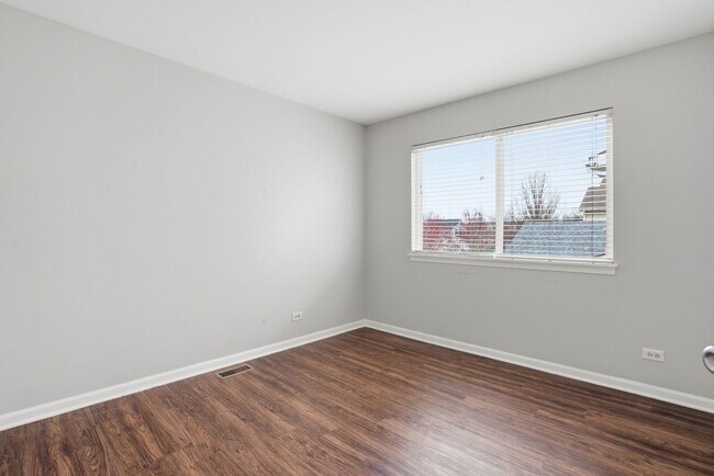 Building Photo - 2647 Pecos Cir