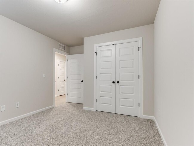 Building Photo - 18012 Austin Ct