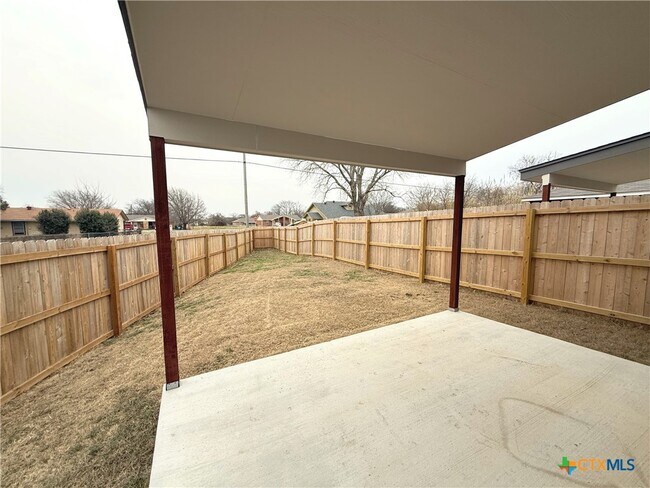 Building Photo - 1701 Dakota Trce