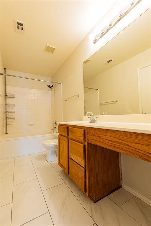 Building Photo - 219 Cottontail Dr