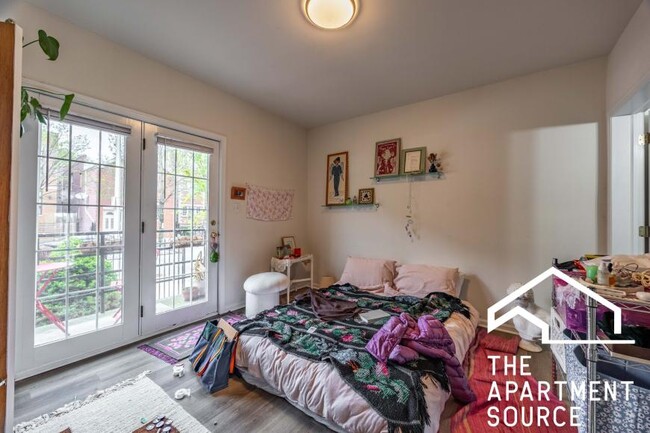 Building Photo - 4 bedroom in Chicago IL 60642