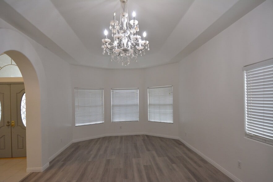 Building Photo - 5115 Snowdrift Ct